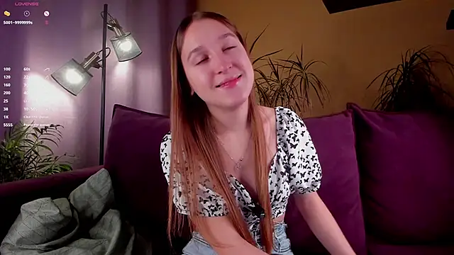 Snapshot of NanaMertins chatting on October 28, 1:06 am NanaMertins online show from October 28, 1:06 am