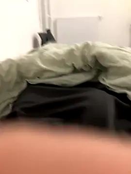 Snapshot of Loulou_2007 chatting on September 16, 7:37 pm Loulou 2007 online show from September 16, 7:37 pm