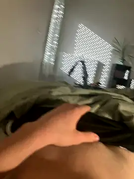 Snapshot of Loulou_2007 chatting on September 27, 7:58 am Loulou 2007 online show from September 27, 7:58 am