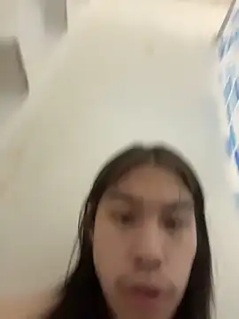 Snapshot of heytherepeoples717 chatting on February 16, 11:20 am heytherepeoples717 online show from February 16, 11:20 am