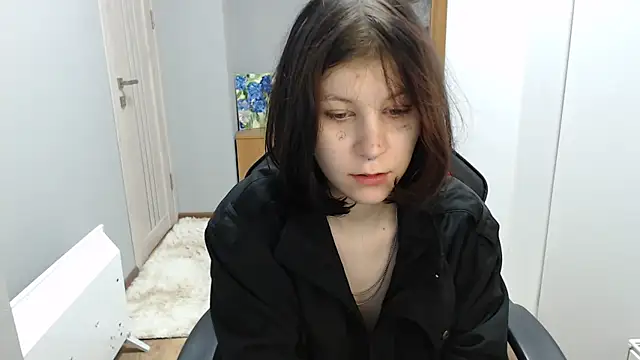 Snapshot of TinaQuiin chatting on November 21, 8:35 am TinaQuiin online show from November 21, 8:35 am