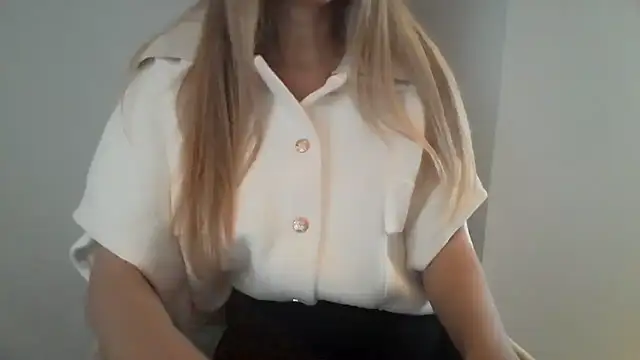 izabellaxoxo online show from December 17, 11:04 am