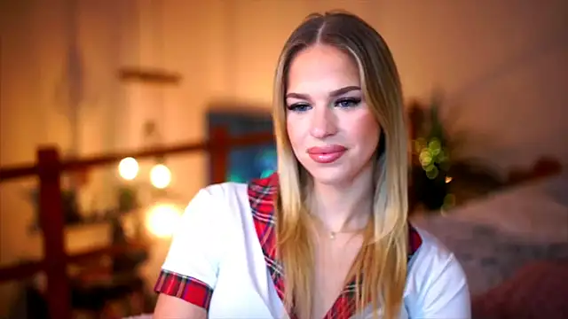 Emilyvanroessel online show from November 2, 7:41 pm