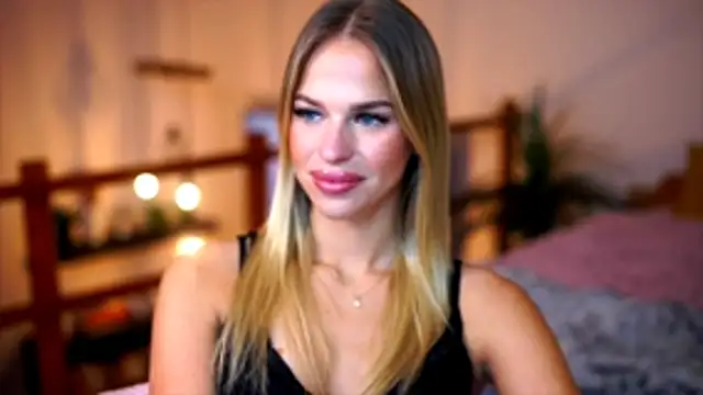 Emilyvanroessel online show from November 23, 11:31 am