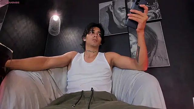 jett savage online show from November 24, 2:28 pm