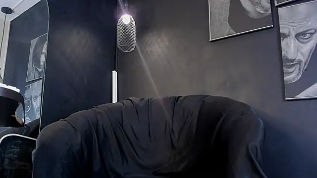 jett savage online show from December 4, 1:54 pm