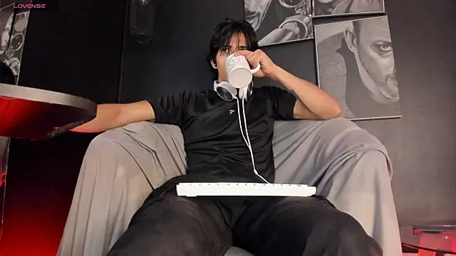 jett savage online show from September 24, 1:28 pm