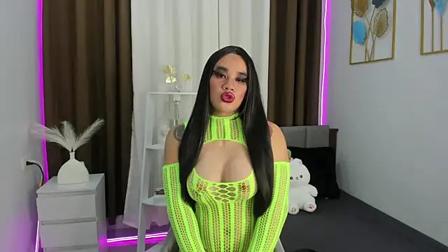 Snapshot of Malia_Nicole chatting on September 23, 7:21 pm Malia Nicole online show from September 23, 7:21 pm