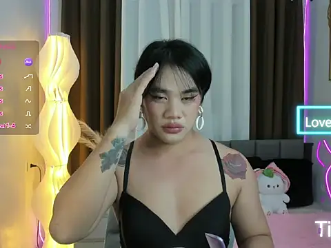 Malia Nicole online show from October 23, 10:58 am