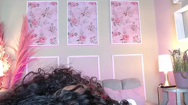 CurlyDani online show from October 24, 12:04 pm