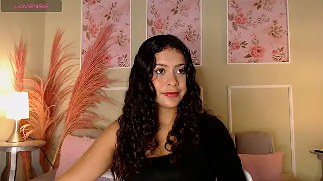 CurlyDani online show from September 18, 7:06 pm