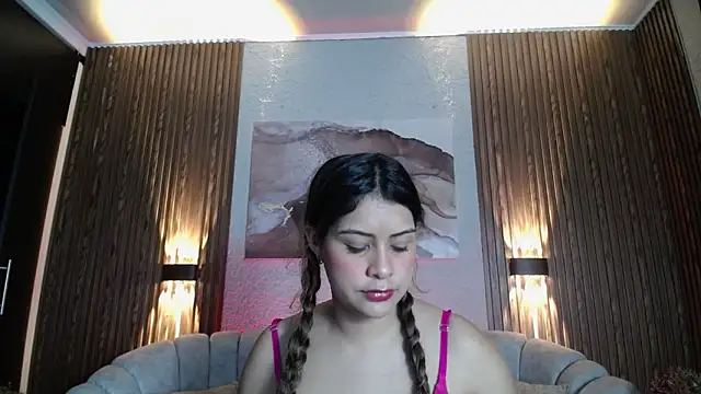 CurlyDani online show from April 17, 2:03 am