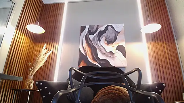 CurlyDani online show from March 31, 2:08 pm