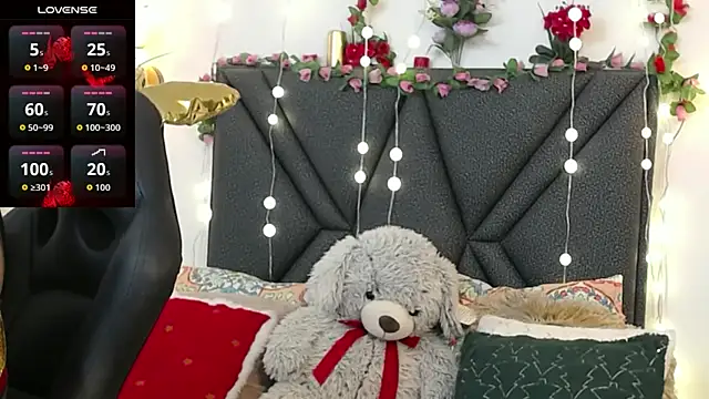 IndraKaur  online show from June 9, 12:17 pm