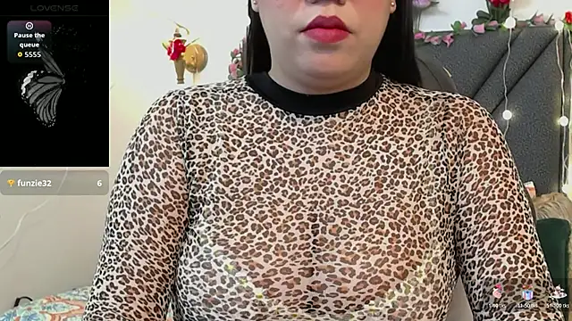 IndraKaur  online show from April 20, 12:08 pm
