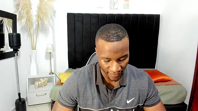 chrstian lewis1 online show from November 10, 11:37 am