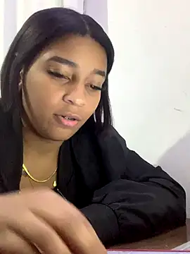 Crisschiavo online show from November 25, 1:06 am