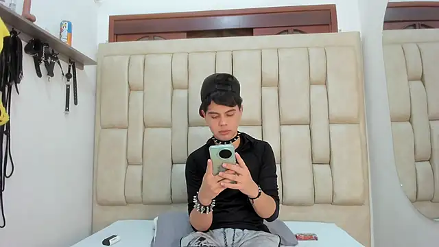 Snapshot of Felipe_Cold chatting on February 5, 2:40 am Felipe Cold online show from February 5, 2:40 am