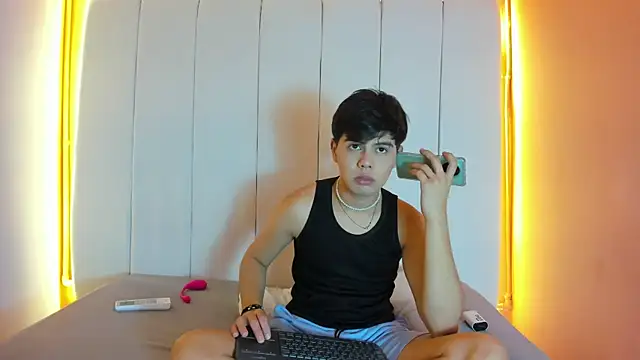 Snapshot of Felipe_Cold chatting on February 10, 2:54 am Felipe Cold online show from February 10, 2:54 am