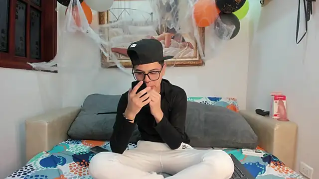 Felipe Cold online show from October 28, 2:34 am