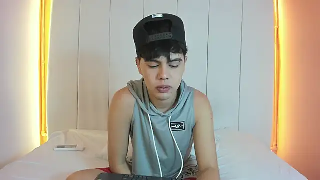 Snapshot of Felipe_Cold chatting on February 25, 2:23 am Felipe Cold online show from February 25, 2:23 am