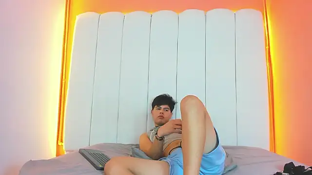 Snapshot of Felipe_Cold chatting on February 3, 2:21 am Felipe Cold online show from February 3, 2:21 am