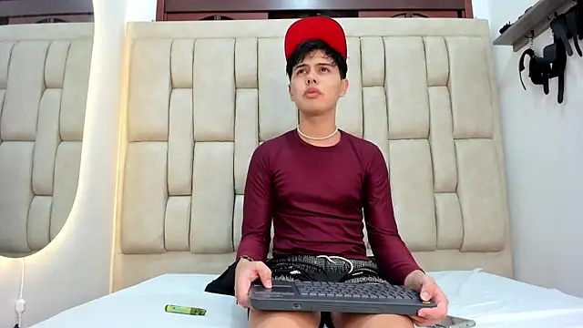 Felipe Cold online show from October 12, 2:13 am