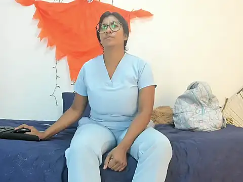  Miaa khalifa  online show from October 21, 12:15 pm