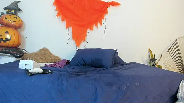  Miaa khalifa  online show from October 24, 12:04 pm