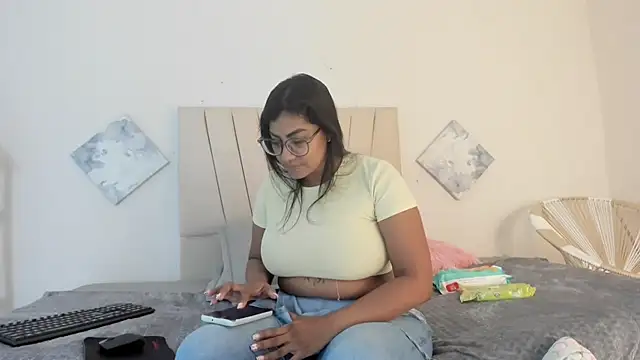  Miaa khalifa  online show from March 6, 12:11 pm