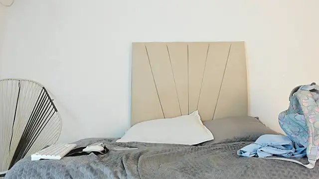  Miaa khalifa  online show from November 10, 12:21 pm