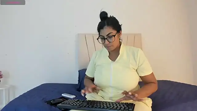 Snapshot of _Miaa_khalifa_ chatting on April 24, 12:29 pm Miaa khalifa online show from April 24, 12:29 pm