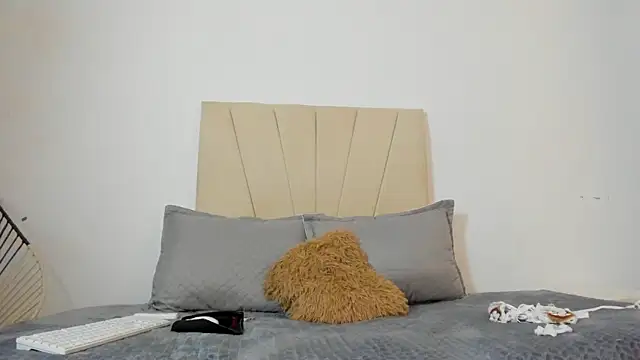  Miaa khalifa  online show from November 4, 12:42 pm