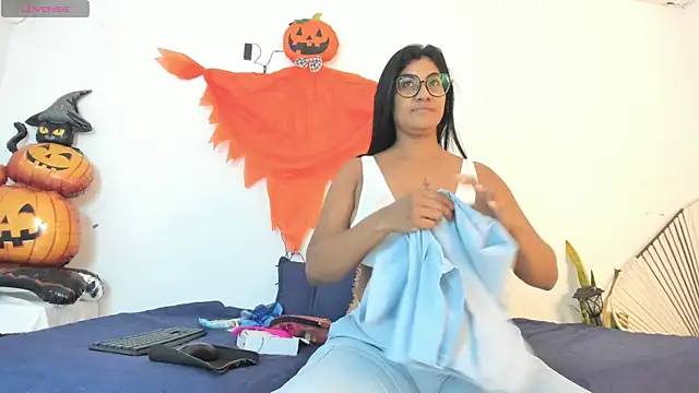  Miaa khalifa  online show from October 22, 12:04 pm