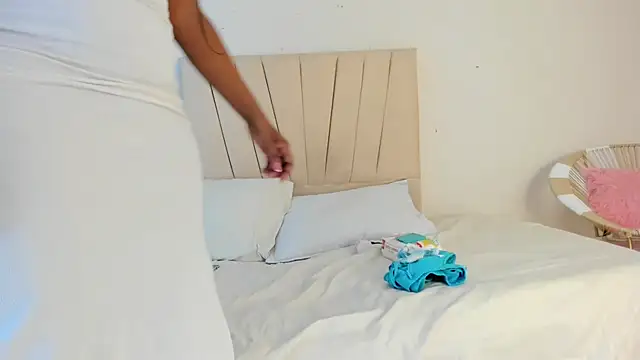  Miaa khalifa  online show from February 27, 12:27 pm