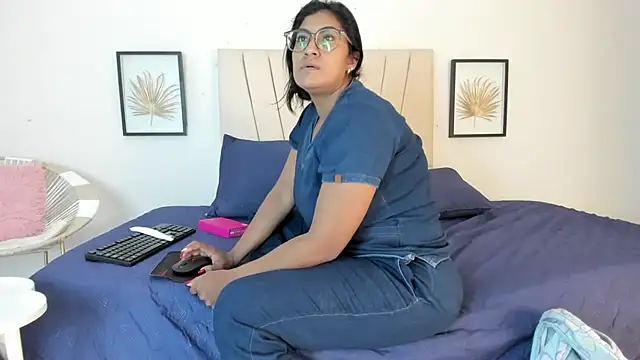  Miaa khalifa  online show from March 21, 12:09 pm