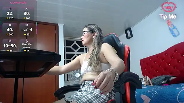 noelia milf19 online show from May 28, 1:57 am