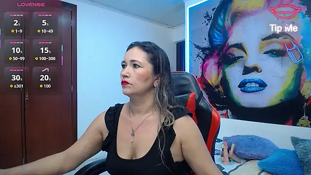 Snapshot of noelia_milf19 chatting on July 5, 10:05 pm noelia milf19 online show from July 5, 10:05 pm