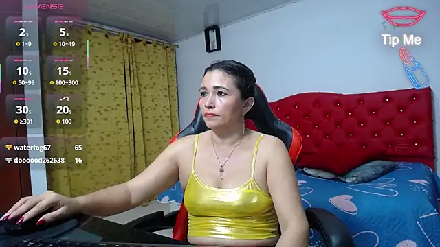 Snapshot of noelia_milf19 chatting on June 8, 1:28 am noelia milf19 online show from June 8, 1:28 am
