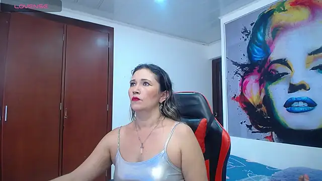 Snapshot of noelia_milf19 chatting on July 8, 5:57 pm noelia milf19 online show from July 8, 5:57 pm