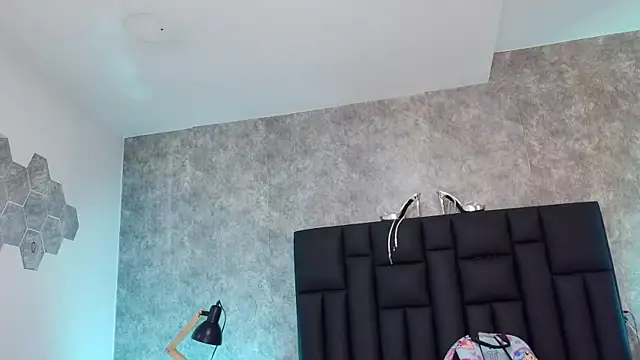crystaldarliing online show from May 5, 3:26 pm
