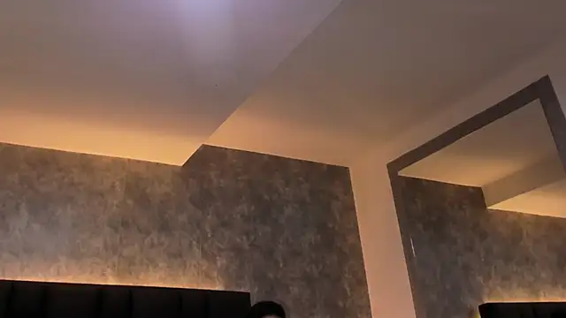 crystaldarliing online show from November 11, 2:12 pm