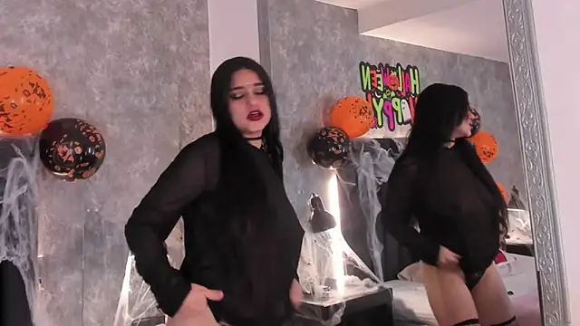 crystaldarliing online show from October 16, 4:15 pm