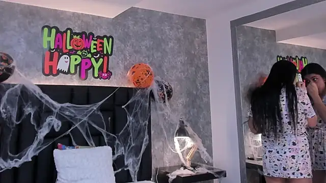 crystaldarliing online show from October 21, 2:27 pm