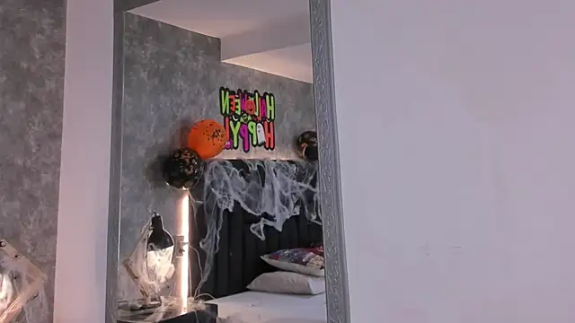 crystaldarliing online show from October 15, 3:53 pm