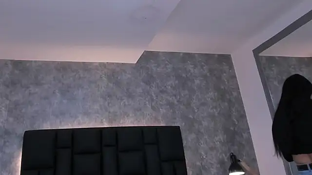 crystaldarliing online show from November 10, 3:28 pm