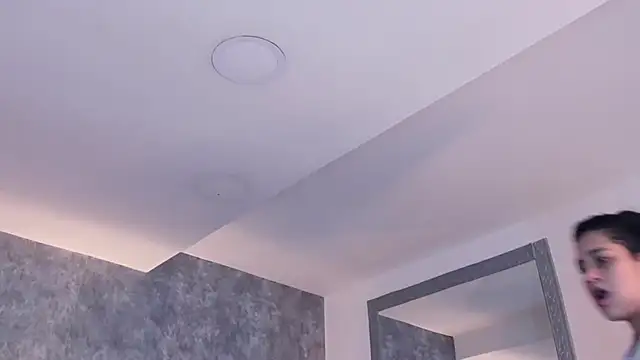 crystaldarliing online show from November 25, 2:28 pm