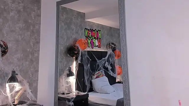 crystaldarliing online show from October 22, 3:22 pm