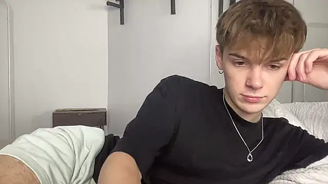 Snapshot of Milk_Guy chatting on December 3, 1:54 pm Milk Guy online show from December 3, 1:54 pm