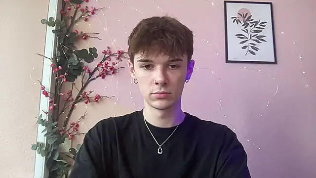 Snapshot of Milk_Guy chatting on October 23, 10:03 am Milk Guy online show from October 23, 10:03 am